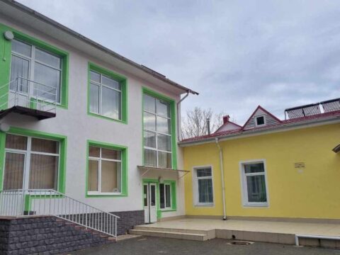 renovare fațada grădinița