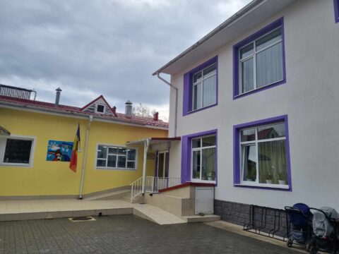 renovare fațada grădinița