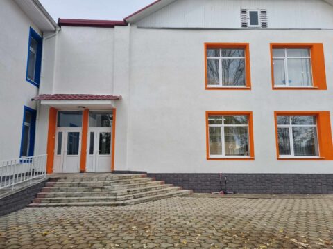 renovare fațada grădinița