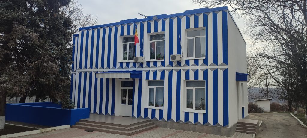 termoizolarea fațadei primăriei Petrești